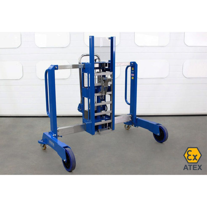 Vista perspectiva del estibador de tambores con desplazamiento lateral con certificación ATEX