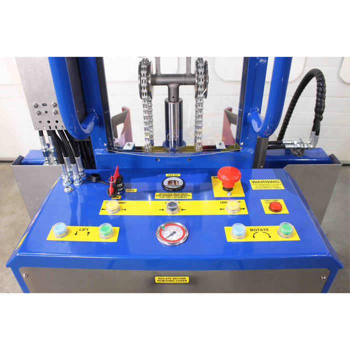 Detalle de caja de circuitos eléctricos totalmente compatibles con la normativa de seguridad.