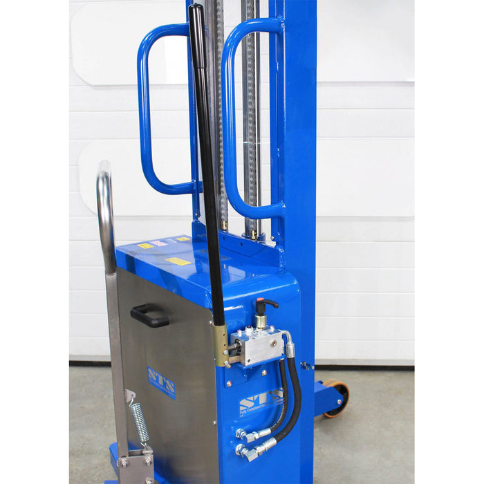 Bomba hidráulica manual en el lateral del rotador